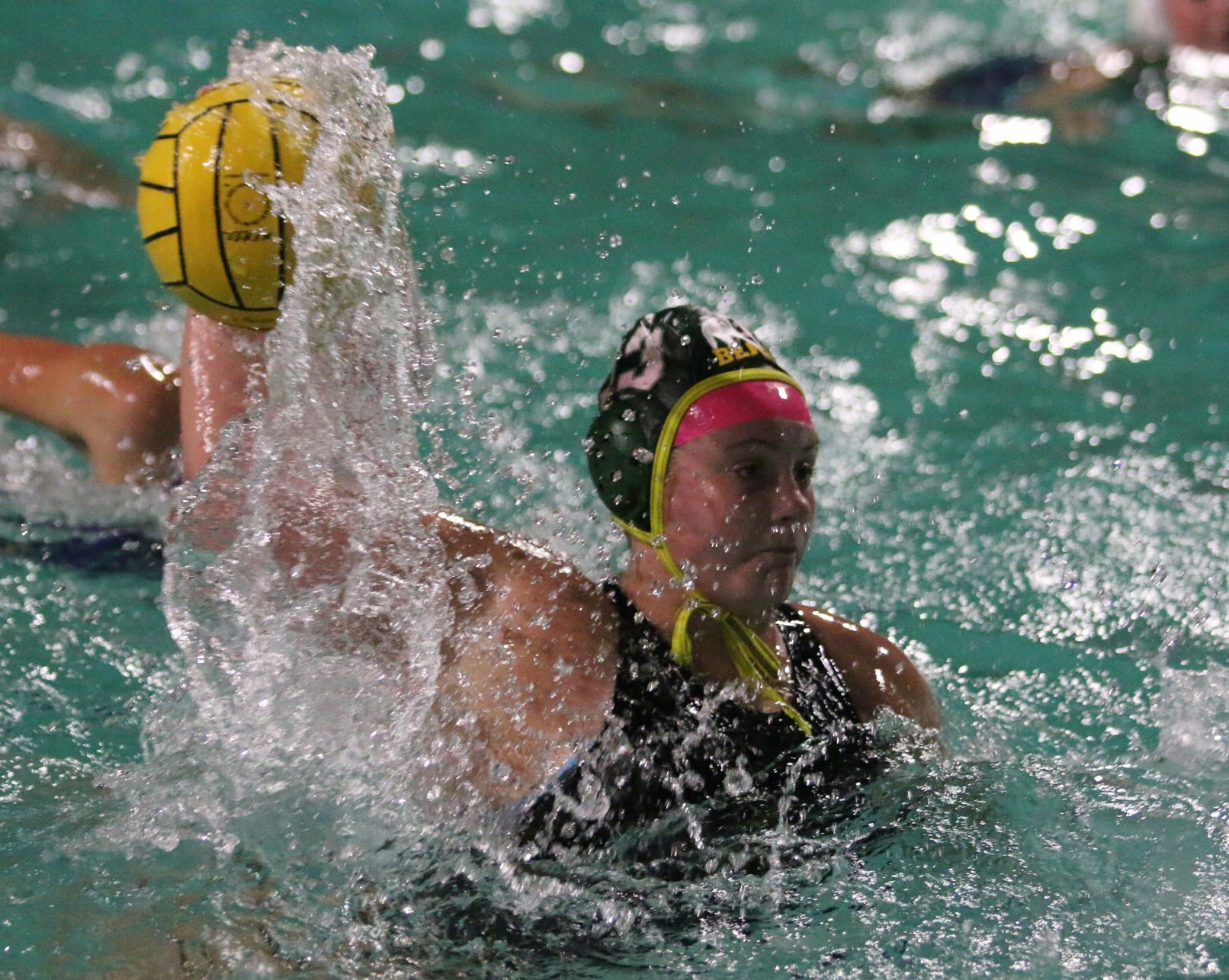 Golden Bears start slow, pull away against Hawks